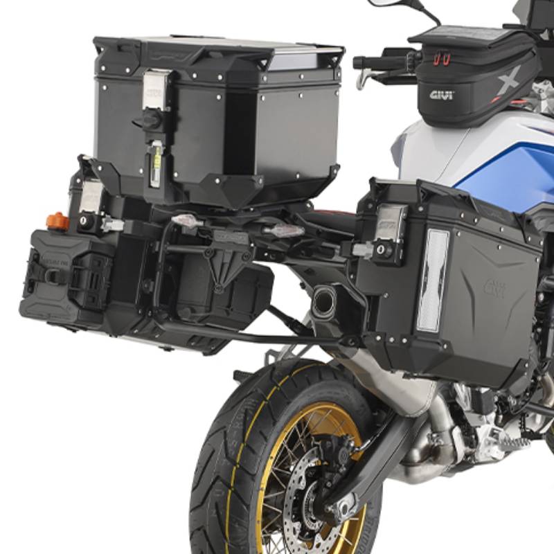 Portamaletas lateral Givi con hueco para escape BMW F900GS 24-